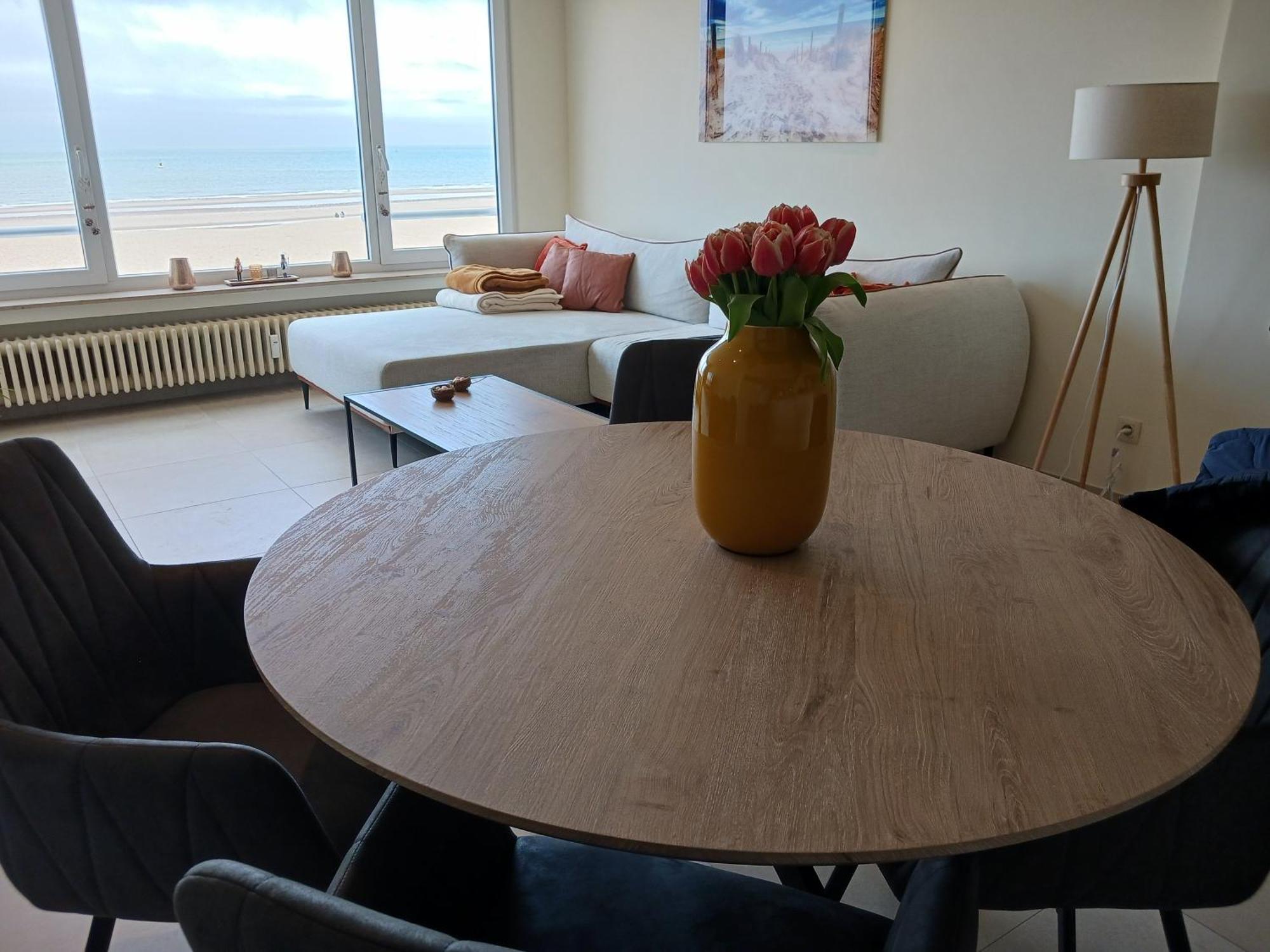 Suite Louisa Met Prachtig Zeezicht Oostende Buitenkant foto